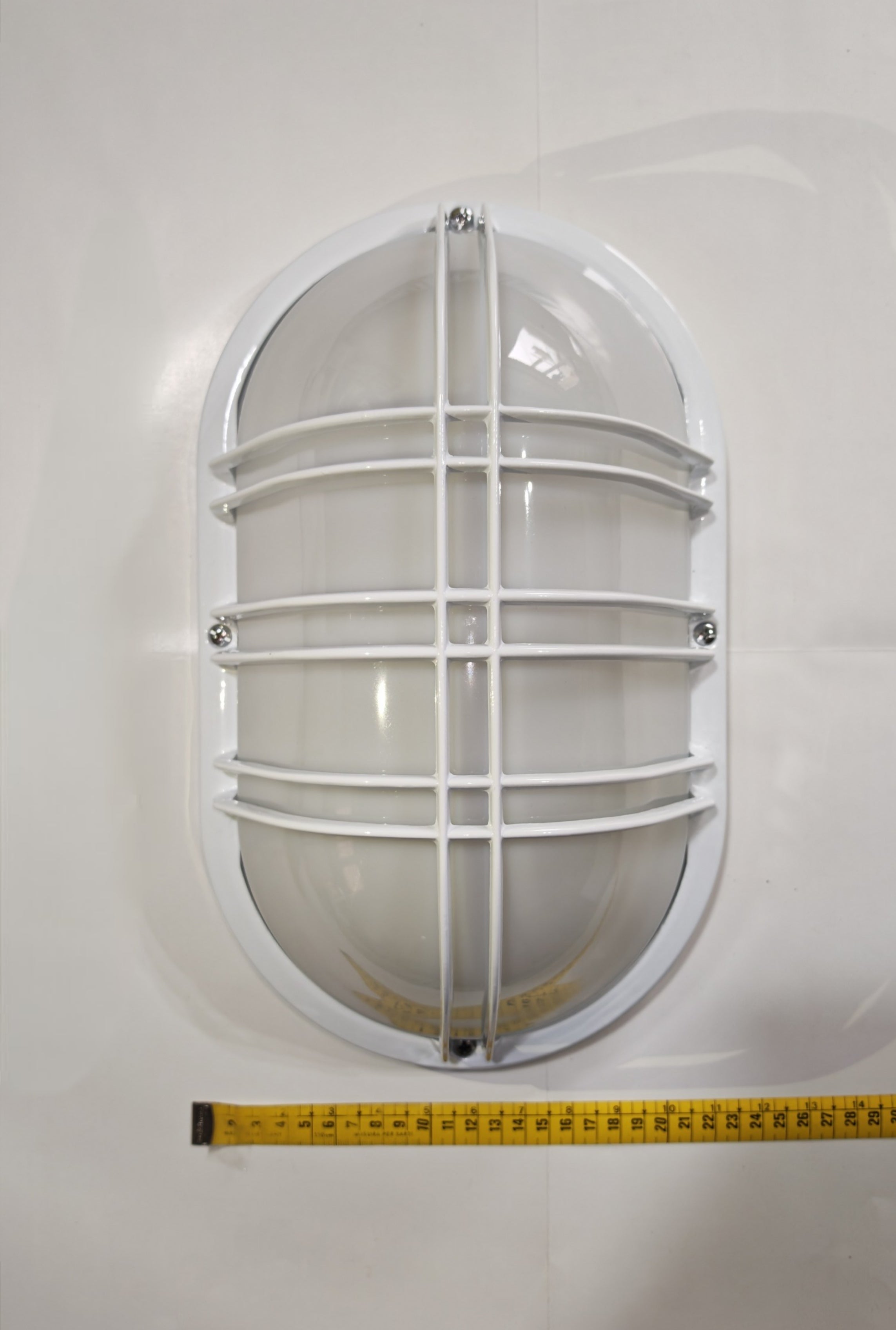 Aplique de Exterior Simon BD-3 Blanco | Diseño Oval con Rejilla – IP54