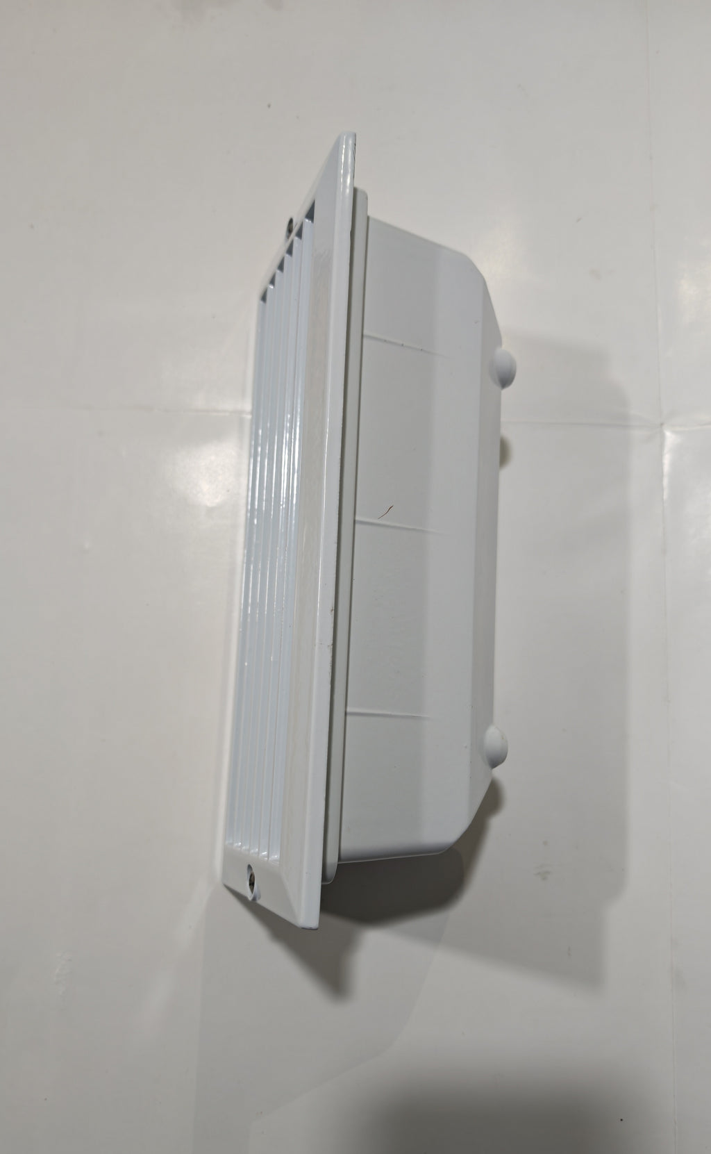 Aplique Empotrable de Exterior Simon BD-7 Blanco | Diseño con Lamas – IP44
