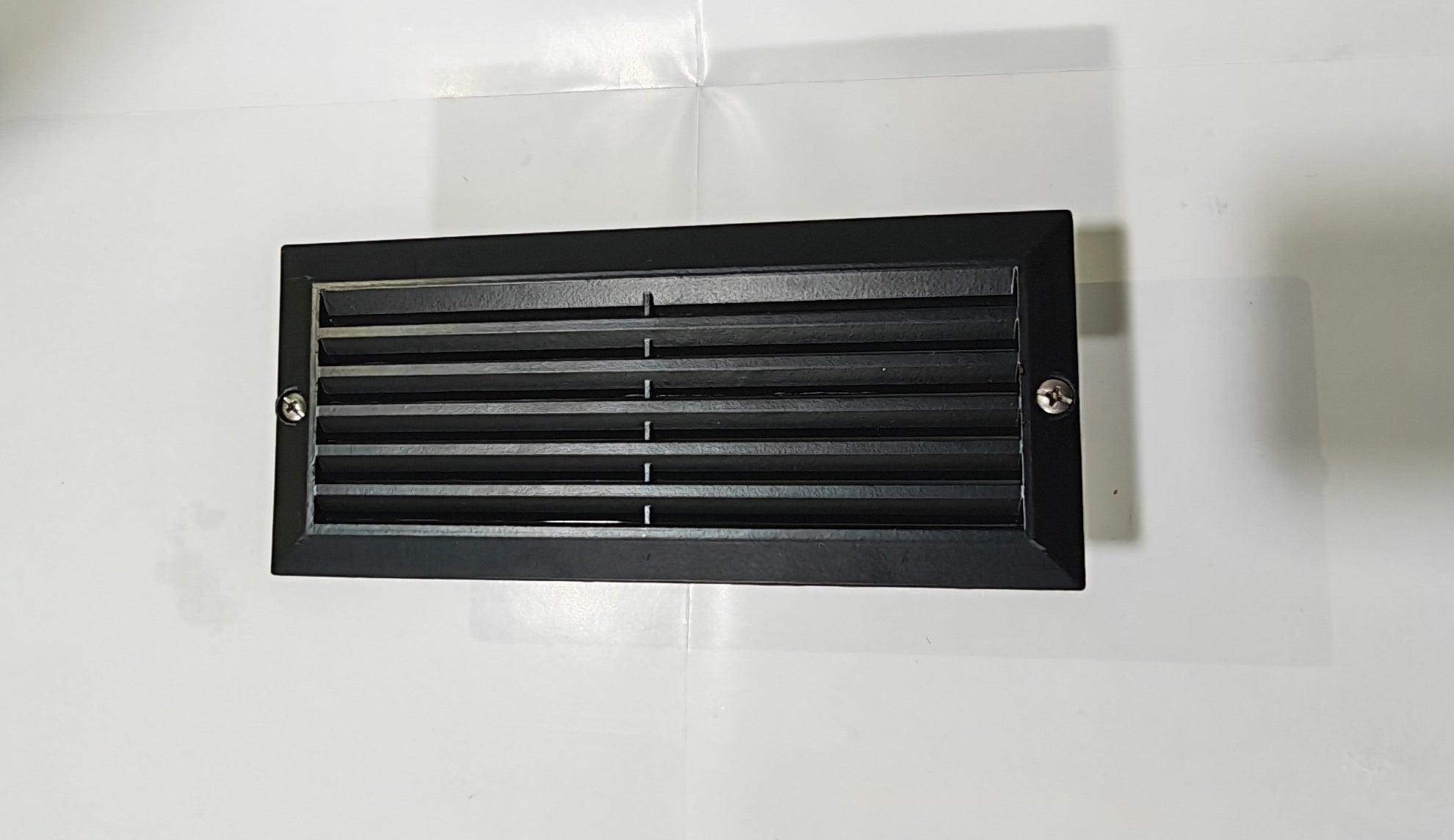 Aplique Empotrable de Exterior Simon BD-7 Negro | Diseño con Lamas – IP44