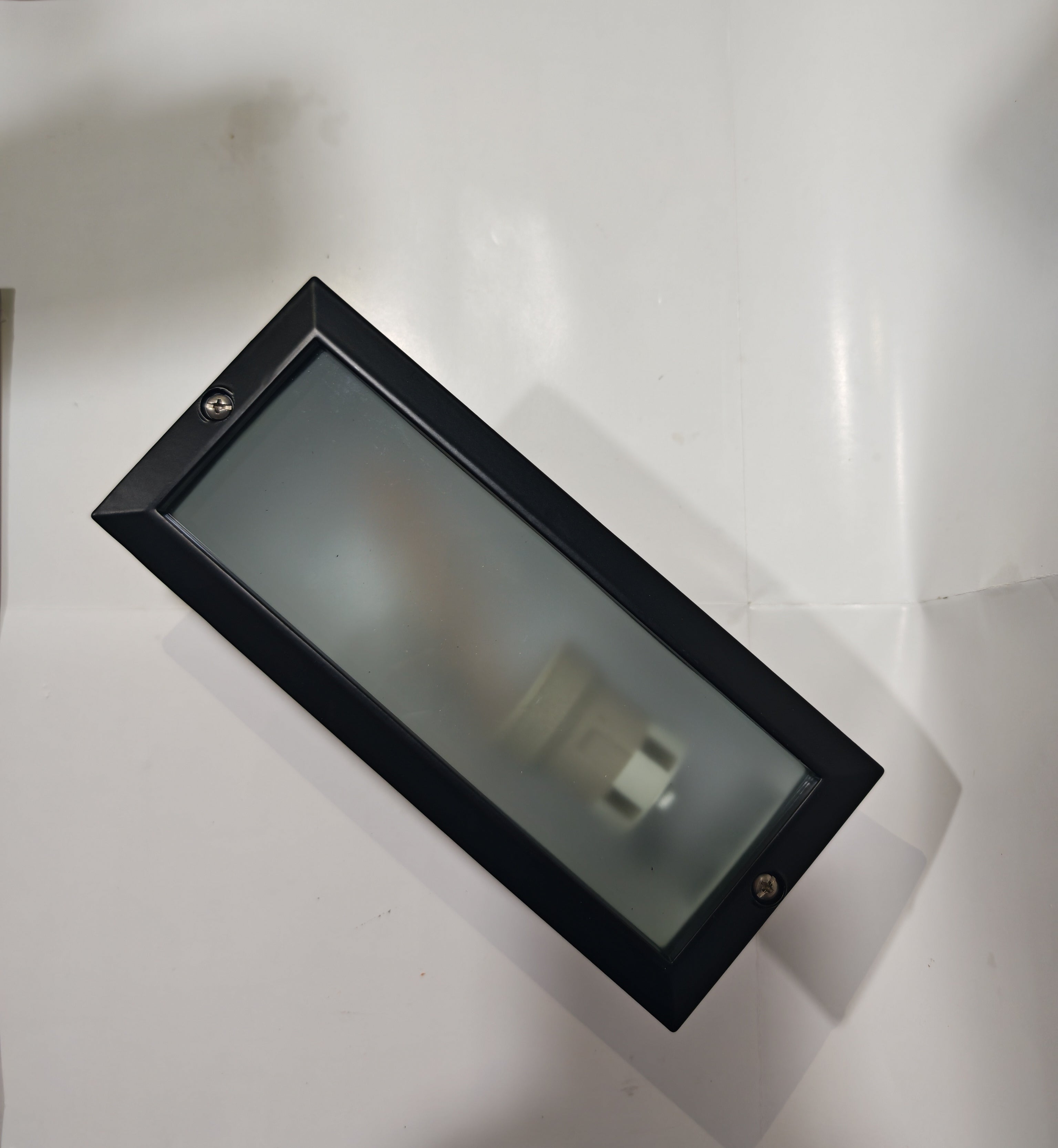 Aplique Empotrable de Exterior Simon BD-7 Negro | Diseño Minimalista Liso – IP44