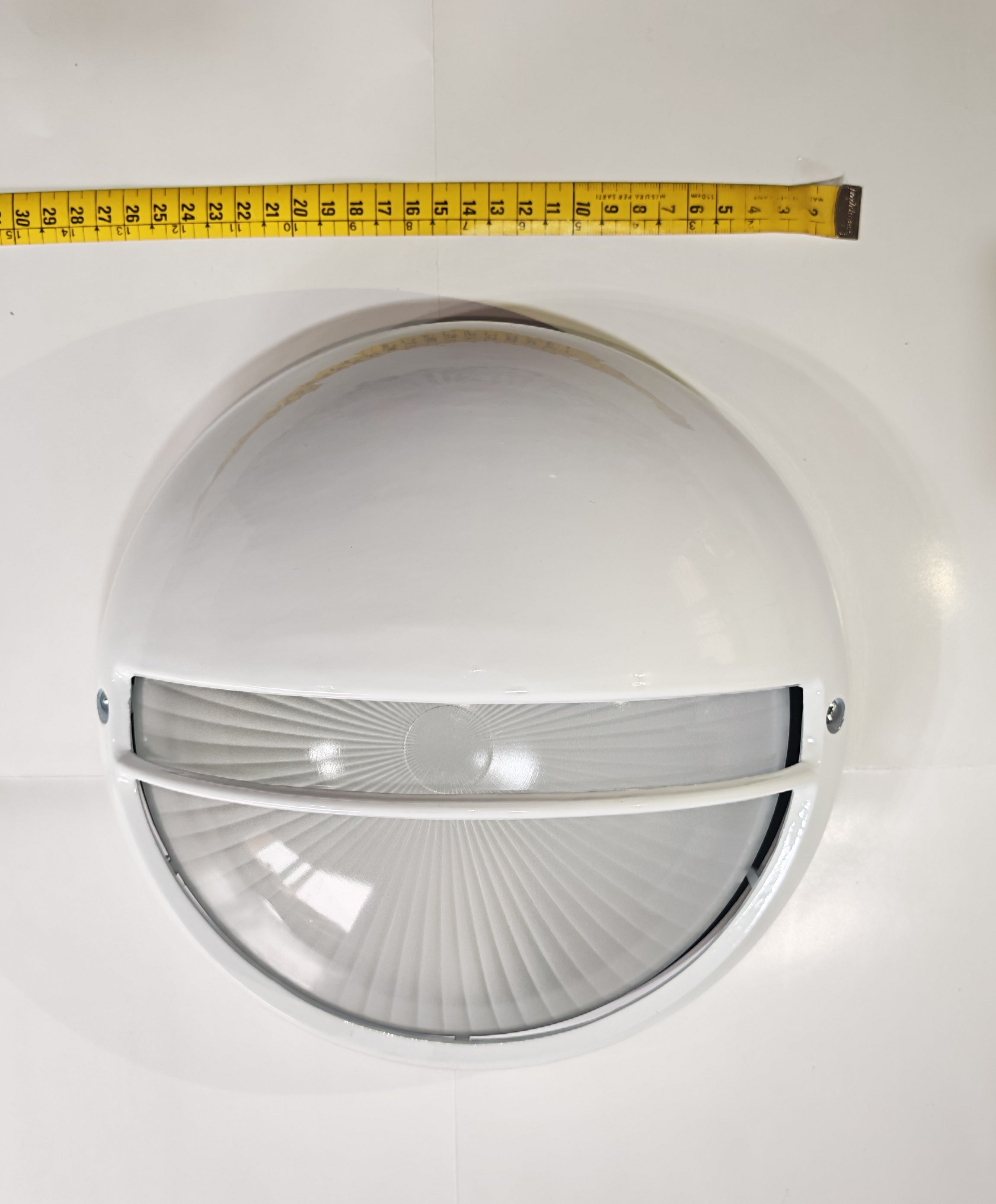 Plafón de Exterior Simon BD-9 Blanco | Diseño Circular con Visera y Rejilla – IP54