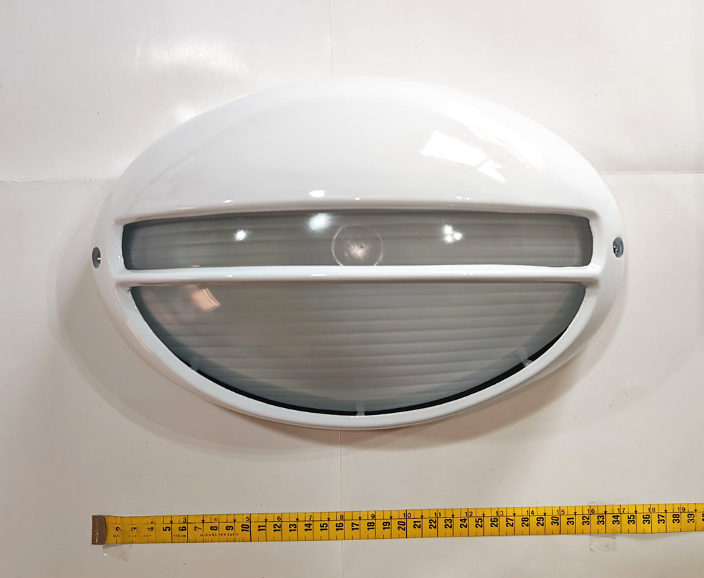 Aplique de Exterior Simon BD-9 Blanco | Diseño Ovalado con Visera y Rejilla – IP54